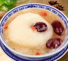 Braised Pear with Silver Ear Fungus and Rock Sugar