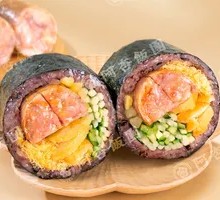 Huo Mountain Grilled Sausage Purple Rice Rice Ball