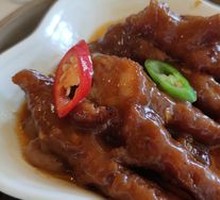 Braised Chicken Feet in Secret Sauce