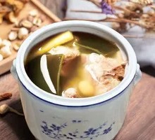 Kelp, Soybeans, and Pork Rib Soup