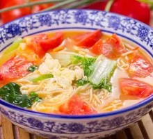 Tomato and Egg Noodle Soup