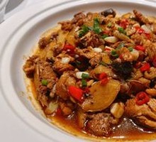 Tea Oil Stir-Fried Chicken