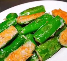 Braised Fish-stuffed Chili Peppers