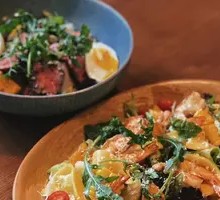 Pan-Seared Shrimp with Mango Salad