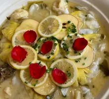 Fruit Sichuan Fish with Acidic Sauerkraut