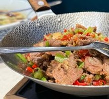 Stir-Fried Beef with Yellow Onion