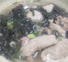 Purple Laver and Pork Offal Soup