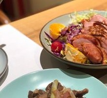 Italian Fruit-Infused Duck Breast Salad