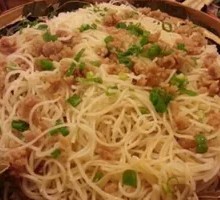 Steamed Rice Noodles with Minced Pork