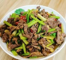 Wild Celery and Beef Stir-fry