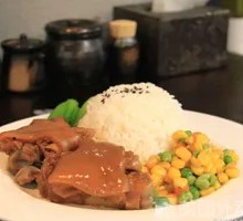 Braised Pork Trotter with Peanuts