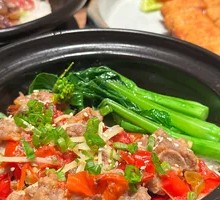 剁椒滑鸡煲仔饭