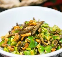 Green Pepper Small Fish and Shrimp