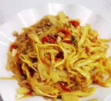 Stir-fried Sticky Rice with Bamboo Shoots