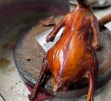 Roast Goose Leg Rice Noodles