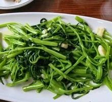 Stir-Fried Seasonal Vegetables with Garlic