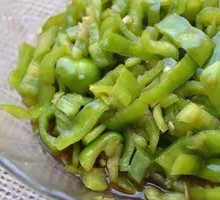 Vinegar-Marinated Green Pepper