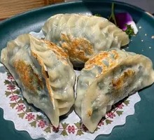 Pan-fried Leek Dumplings