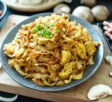 Egg Stir-Fried Knife-Sliced Noodles
