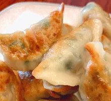 Stir-fried Pork and Celery Dumplings