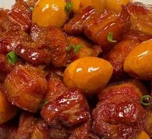 Braised Pork with Eggs