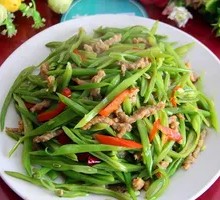 Stir-Fried String Beans with Pork