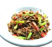Stir-fried smoked bamboo shoots with preserved pork