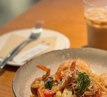 Garlic Shrimp Basil Pasta