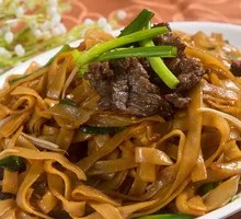 Dry-Fried Beef Rice Noodles