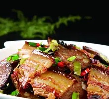 Fried blood tofu with preserved pork