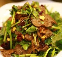 Stir-fried Beef with Cilantro
