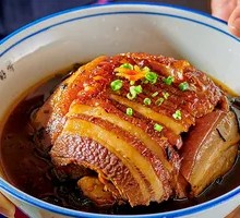 Braised Pork Belly with Crispy Skin