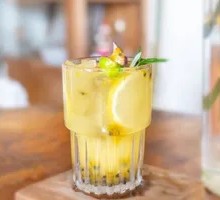 Handcrafted Lemon Tea