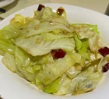 Sliced Cabbage with Sour and Spicy Flavor