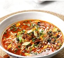 Sour Spicy Chicken Soup Noodles