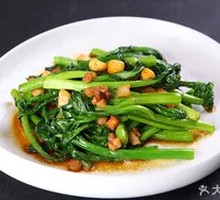 Pork Lard Crumbs Stir-fried with Chinese Cabbage