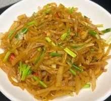Stir-Fried Carrot Strips
