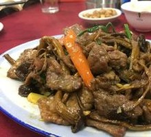 Braised Beef with Tea Tree Mushroom