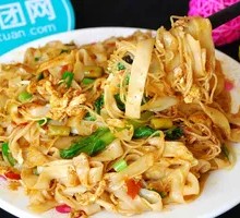 Stir-Fried Yangzhou Rice Noodles