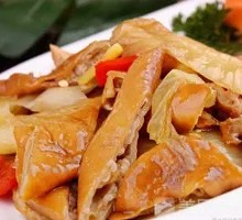 Salted Vegetable Stir-fried Intestine