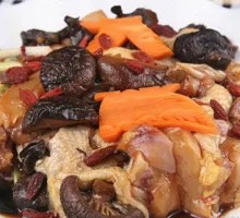 Steamed Chicken with Mushrooms