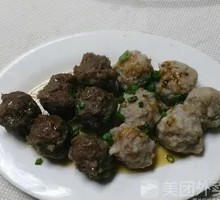 Steamed Double Meatballs