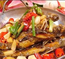 Stone Pot Yellow Catfish