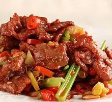Stir-Fried Beef with Yellow Onion