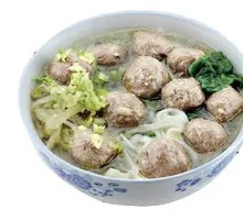 Beef Ball and Offal Soup with Rice Cake