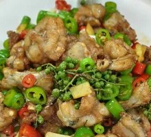 Double Pepper Stir-fried Frog