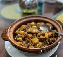 Bamboo Snail Stewed Chicken