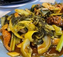 Sour Cabbage and Pork Intestine