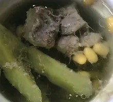 Bitter Melon and Soybean Stewed Pork Bone