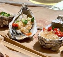 Charcoal-Grilled Oysters